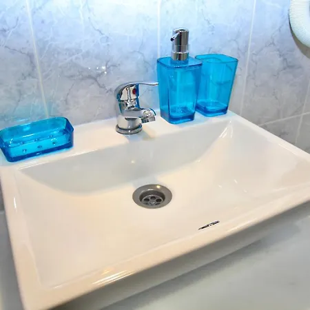 Azzurro / Ocean View / 5 Min To Beach アパート